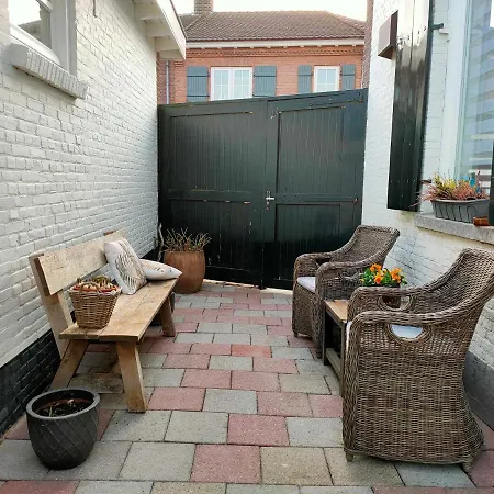 Bed & Breakfast Familie- En Groepsverblijf Het Voorhuis *