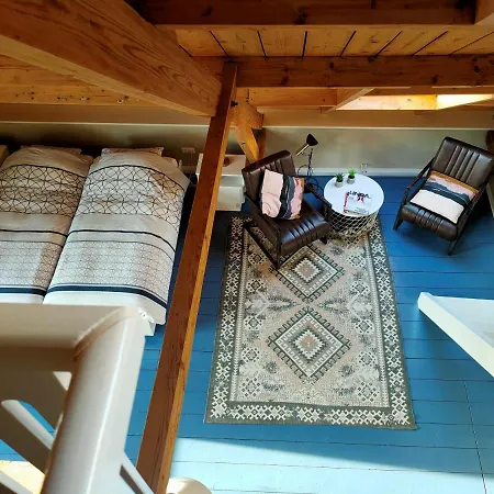 Familie- En Groepsverblijf Het Voorhuis Bed & Breakfast Loon op Zand