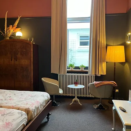 Familie- En Groepsverblijf Het Voorhuis Гостевой дом 3*